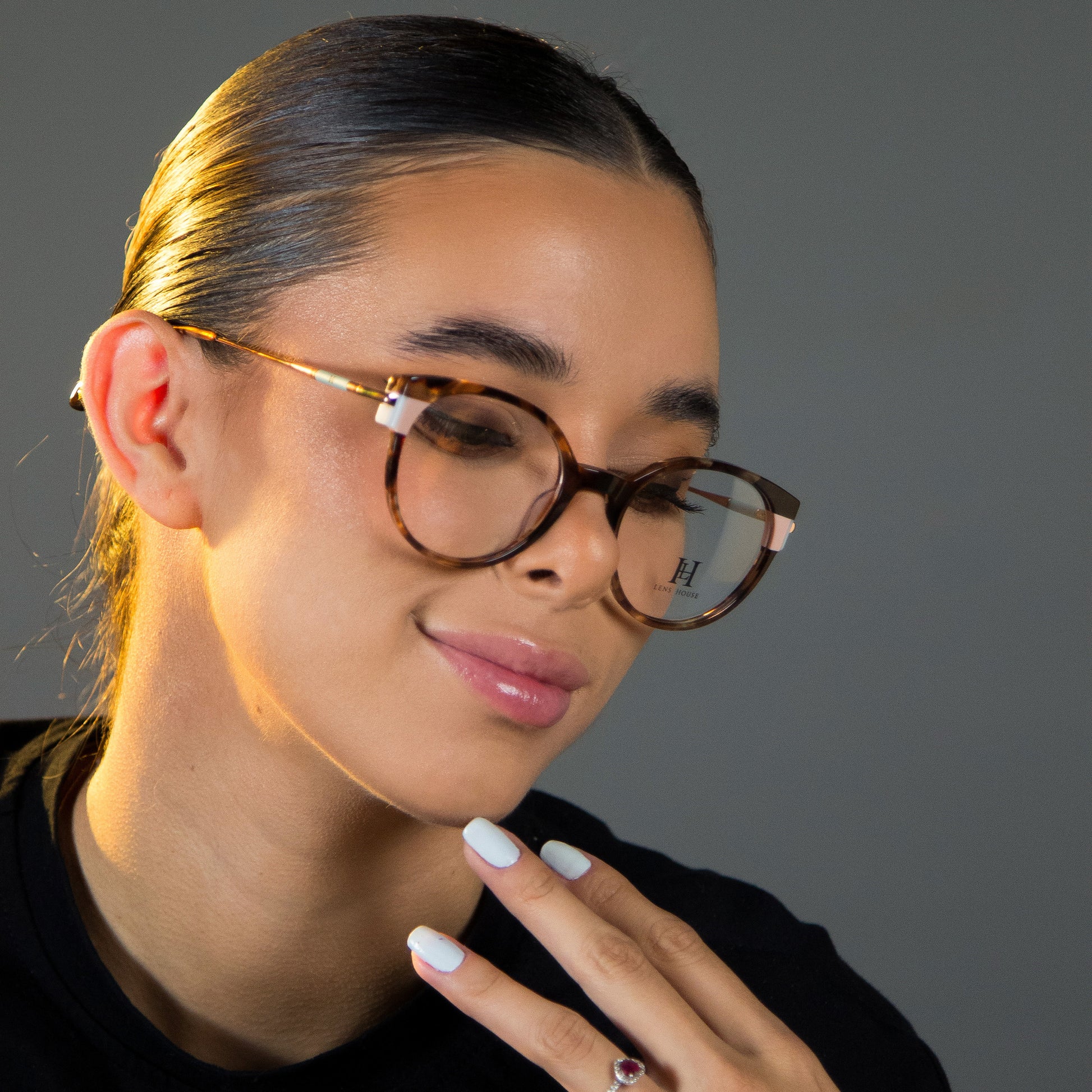 Lens House Premium Collection - Finery